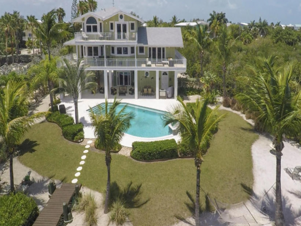 Bay Front Vacation Home in Key Largo Sleeps 10 Guests