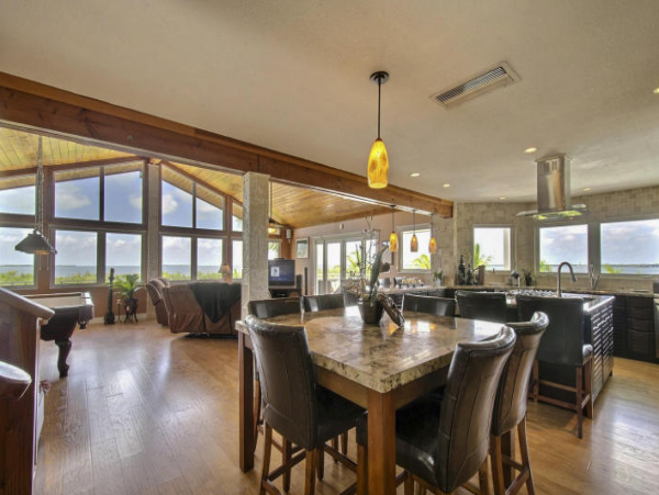 Bay Front Vacation Home in Key Largo Sleeps 10 Guests