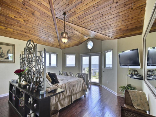 Bay Front Vacation Home in Key Largo Sleeps 10 Guests