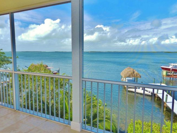 Bay Front Vacation Home in Key Largo Sleeps 10 Guests