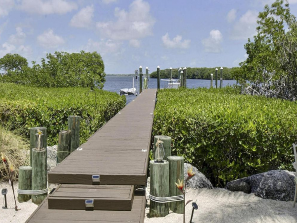 Bay Front Vacation Home in Key Largo Sleeps 10 Guests