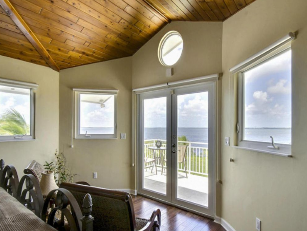 Bay Front Vacation Home in Key Largo Sleeps 10 Guests