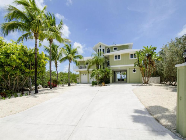 Bay Front Vacation Home in Key Largo Sleeps 10 Guests
