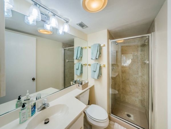 Beachfront Four Bedroom Vacation Condo in Belleair Beach