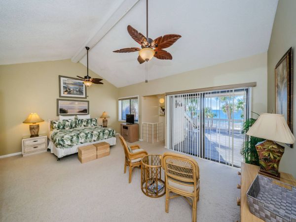 Beachfront Four Bedroom Vacation Condo in Belleair Beach