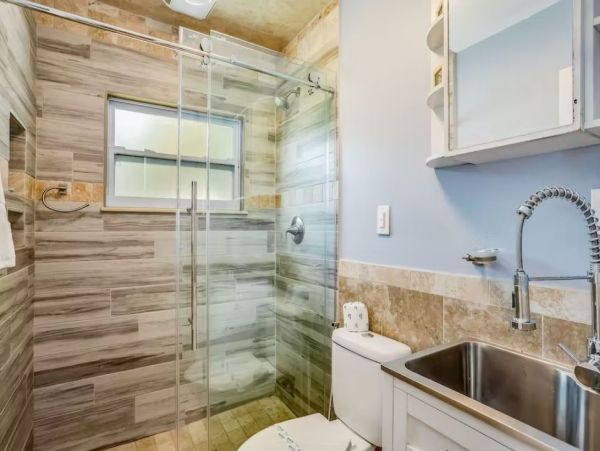 Charming Pool Vacation Home in Fort Myers 10 Guests