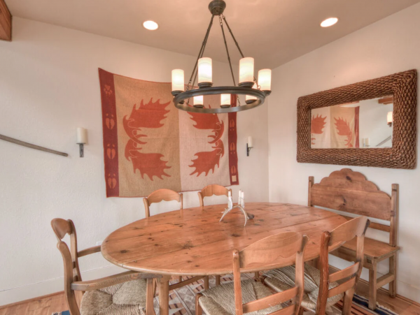 Three Bedroom Vacation Rental in Big Sky with Great Views and Hot Tub