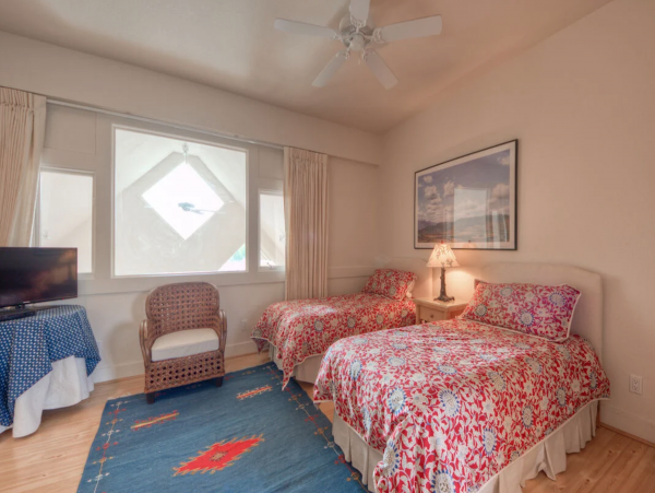 Three Bedroom Vacation Rental in Big Sky with Great Views and Hot Tub