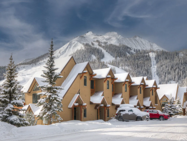 Three Bedroom Vacation Rental in Big Sky with Great Views and Hot Tub