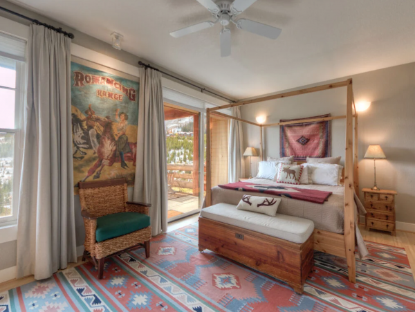 Three Bedroom Vacation Rental in Big Sky with Great Views and Hot Tub