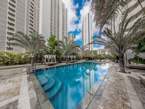 Honolulu Vacation Condo Two Bedroom Sleeps 6 Guests