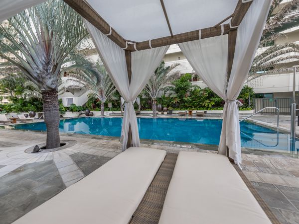 Honolulu Vacation Condo Two Bedroom Sleeps 6 Guests