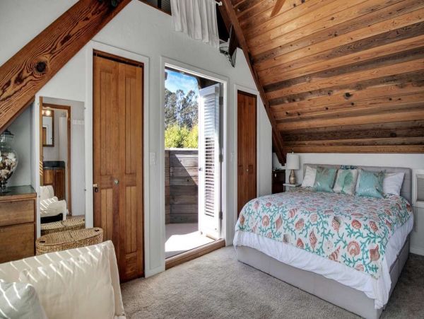 Santa Cruz Three Bedroom Home with Deck & Spa