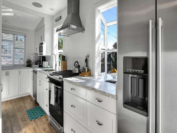 Santa Cruz Three Bedroom Home with Deck & Spa