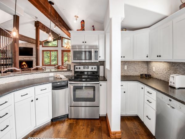 Gorgeous 3 Bedroom Condo in Vail Sleeps 10