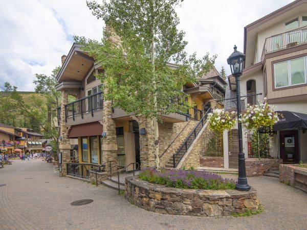 Gorgeous 3 Bedroom Condo in Vail Sleeps 10