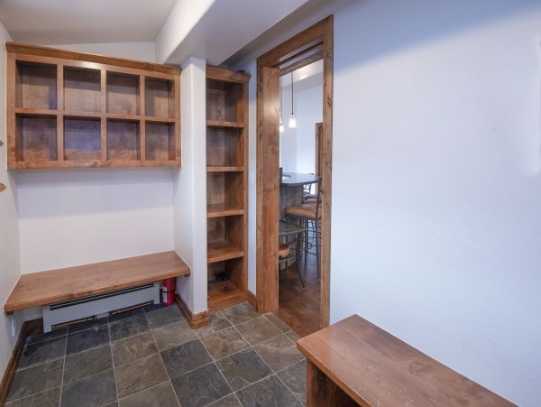 Gorgeous 3 Bedroom Condo in Vail Sleeps 10