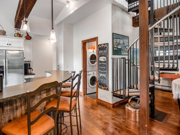 Gorgeous 3 Bedroom Condo in Vail Sleeps 10