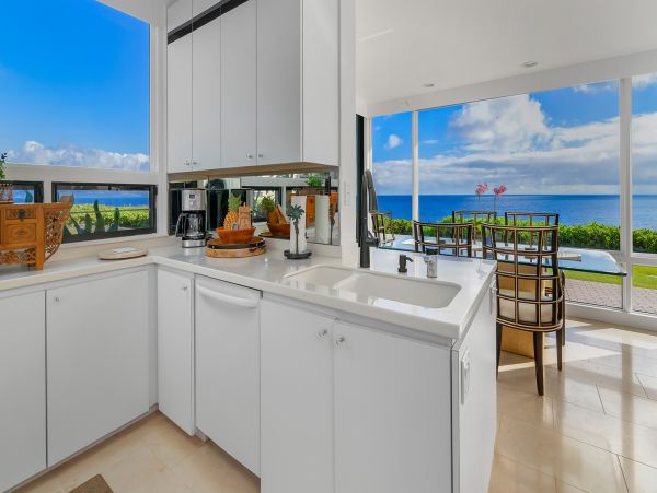 Kapalua Vacation Rental Sleeps Four Guests