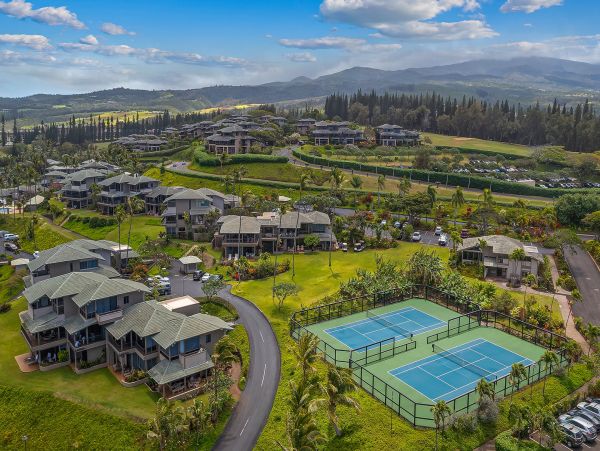 Kapalua Vacation Rental Sleeps Four Guests