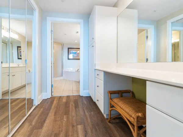 Exceptional views from this nice looking unit