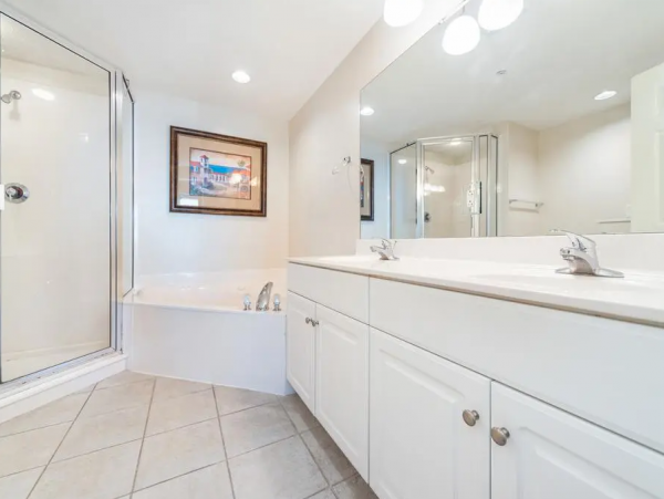 Exceptional views from this nice looking unit