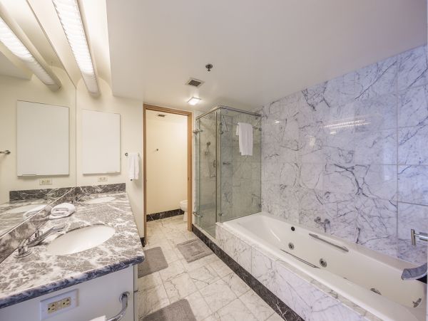 Honolulu Vacation Condo Two Bedroom