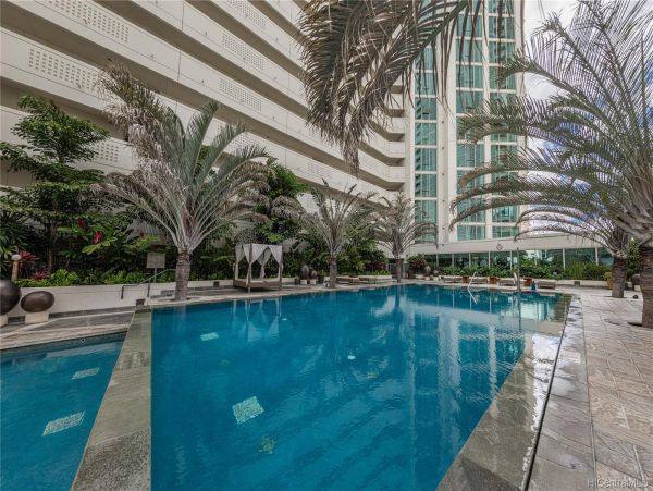 Honolulu Vacation Condo Two Bedroom