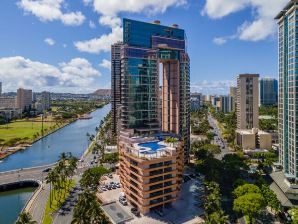 Honolulu Vacation Condo Two Bedroom