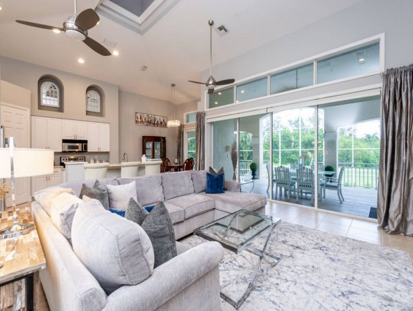 Beautiful Home with 3 Bedrooms, Private Pool & Spa
