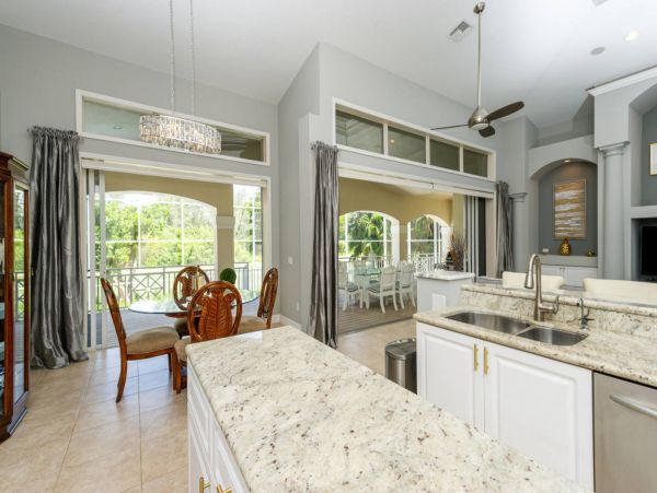 Beautiful Home with 3 Bedrooms, Private Pool & Spa