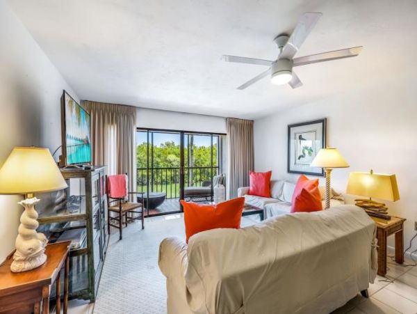What A Treasure Wonderful Condo with Water Views