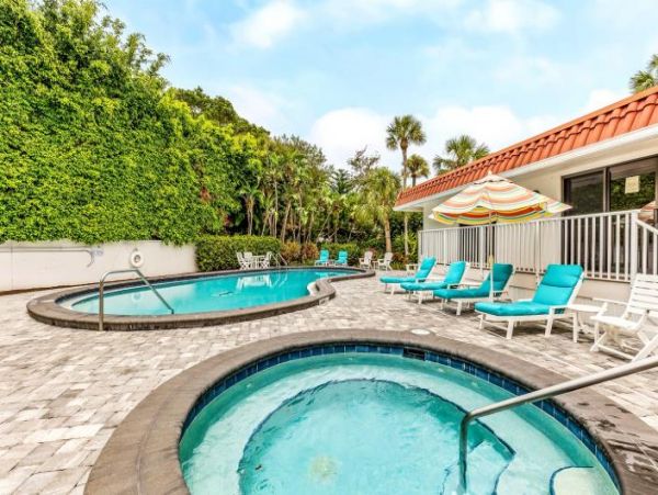 What A Treasure Wonderful Condo with Water Views