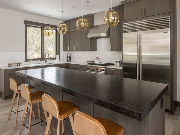 Ultra Lux Ski in Ski out home ins Spanish Peaks sleeps 14