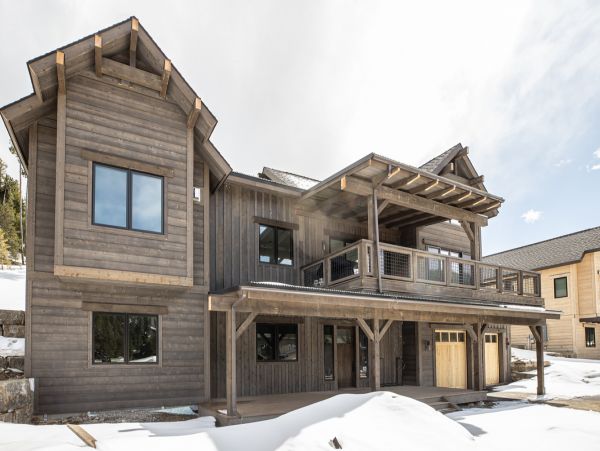 Ultra Lux Ski in Ski out home ins Spanish Peaks sleeps 14