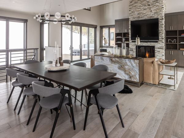 Ultra Lux Ski in Ski out home ins Spanish Peaks sleeps 14