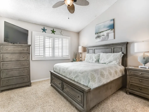 Tranquil Vacation Rental with Ocean Views, Pool, and Balcony