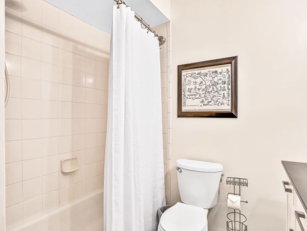 Two Bedroom Condo walking distance to the beach