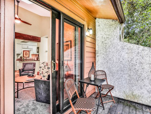 Two Bedroom Condo walking distance to the beach