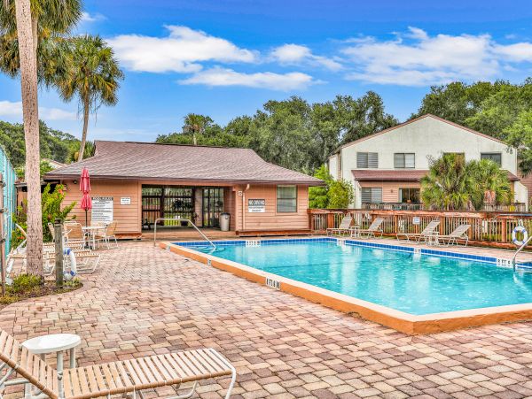 Two Bedroom Condo walking distance to the beach