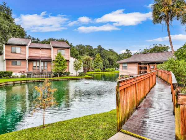 Two Bedroom Condo walking distance to the beach