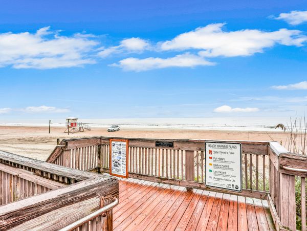 Two Bedroom Condo walking distance to the beach