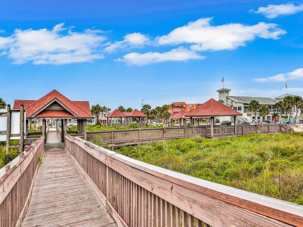 Two Bedroom Condo walking distance to the beach