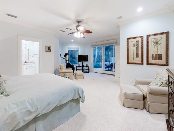 5 Bedroom- 5.5 bathroom house with patio, private pool and beach access