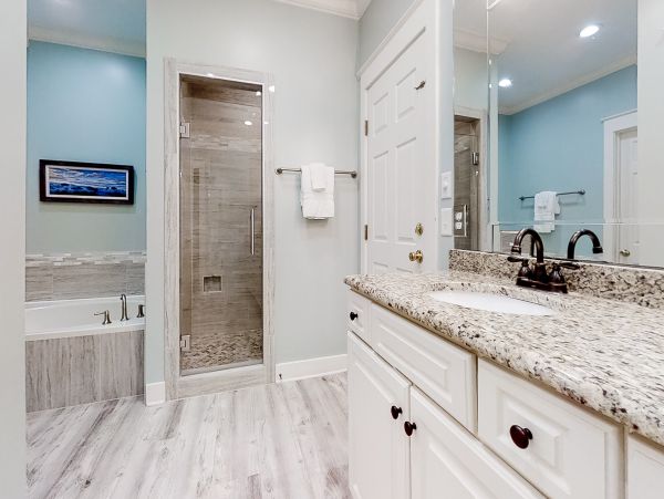 5 Bedroom- 5.5 bathroom house with patio, private pool and beach access