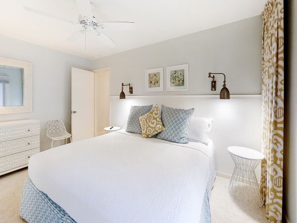 5 Bedroom- 5.5 bathroom house with patio, private pool and beach access