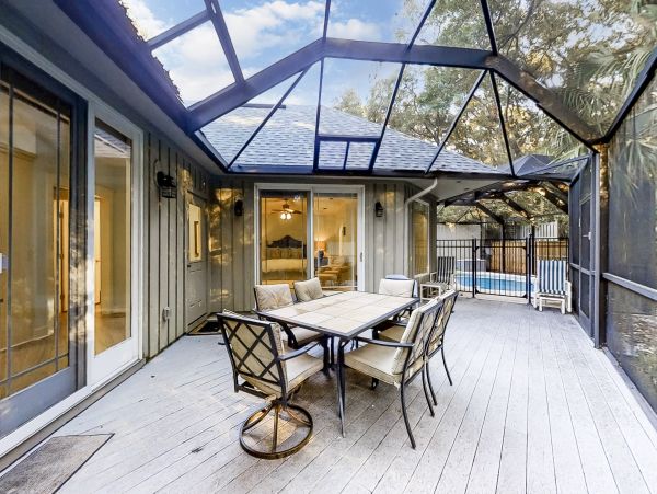 5 Bedroom- 5.5 bathroom house with patio, private pool and beach access