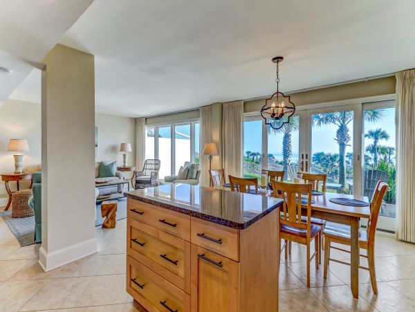 Oceanfront Fernandina Beach Condo: Luxury with Pool & Tennis
