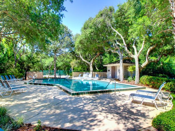 Oceanfront Fernandina Beach Condo: Luxury with Pool & Tennis