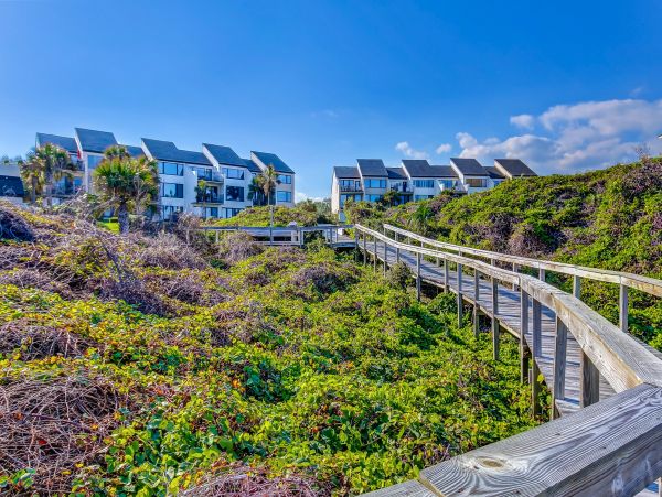 Oceanfront Fernandina Beach Condo: Luxury with Pool & Tennis